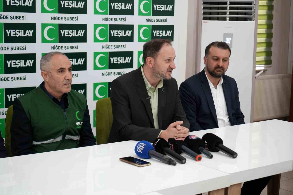 Türkiye Yeşilay Cemiyeti Genel Başkanı Dinç: "Bağımlılıkla mücadelede devletin çabası yetmez, herkes sorum...