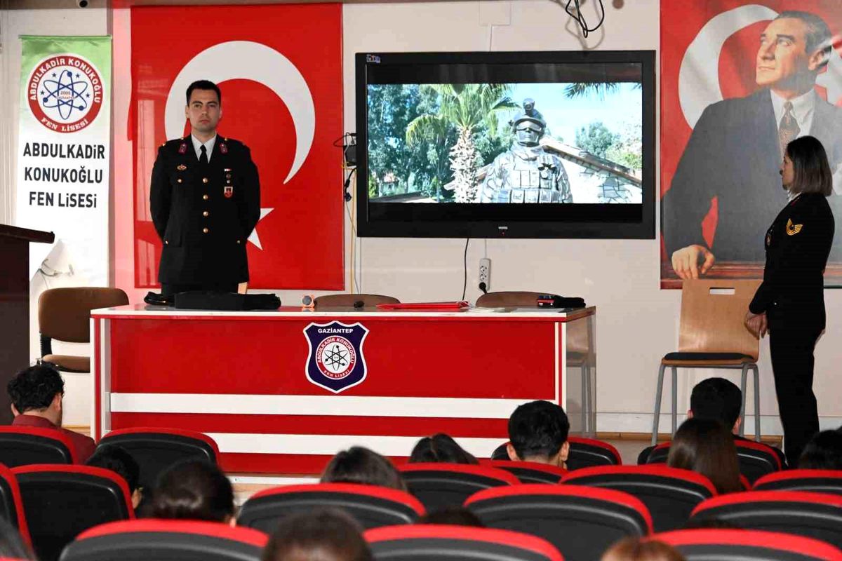 Gaziantep'te öğrencilere jandarma mesleği tanıtıldı