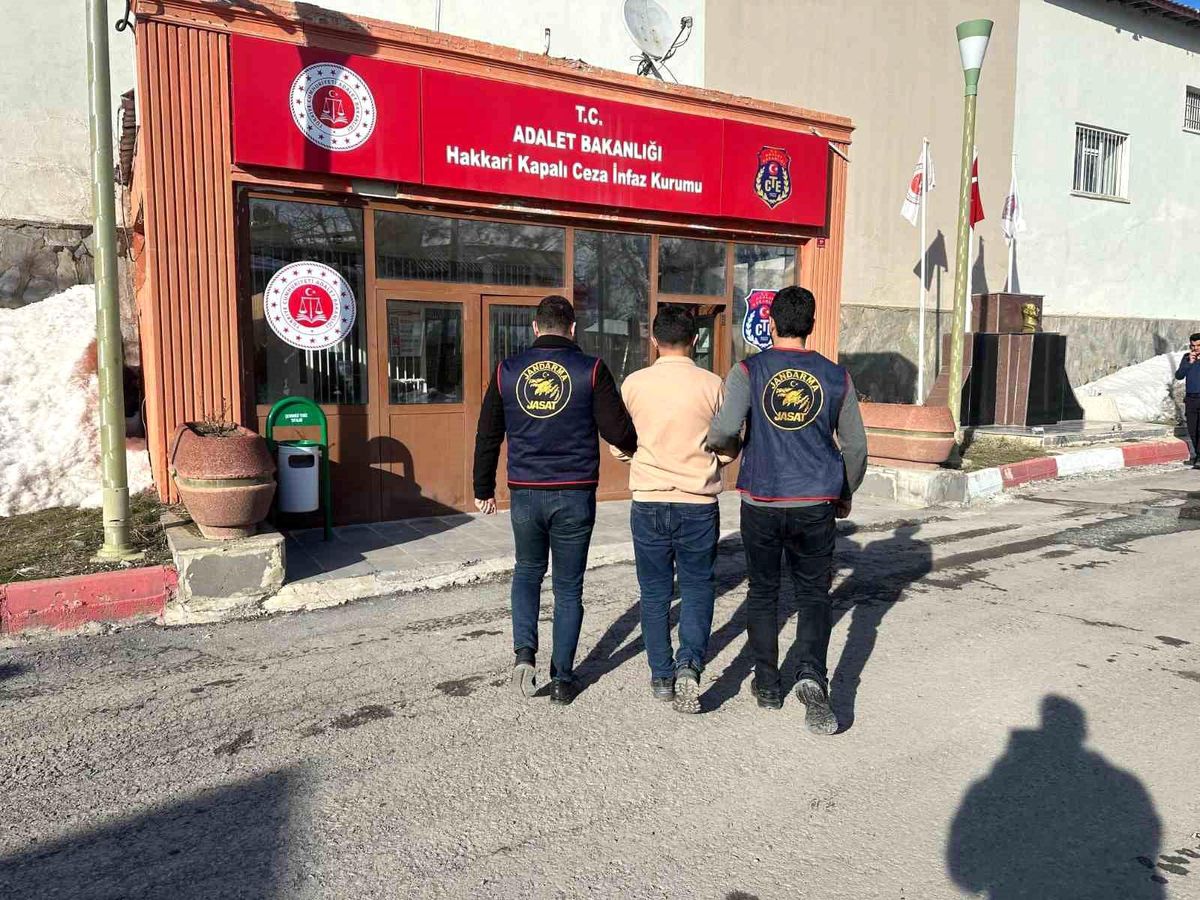 Hakkari'de kesinleşmiş hapis cezası bulunan 7 şahıs yakalandı