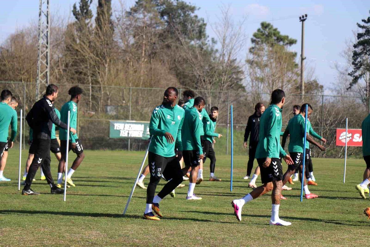 Sakaryaspor, Adana Demirspor mesaisinde
