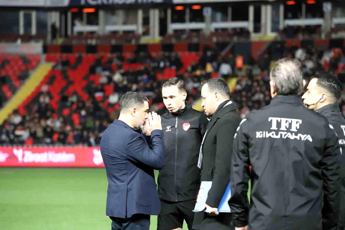 Ziraat Türkiye Kupası C Grubu'nda oynanacak olan Gaziantep FK Fenerbahçe maçı stadın ışıklandırma sistemin...