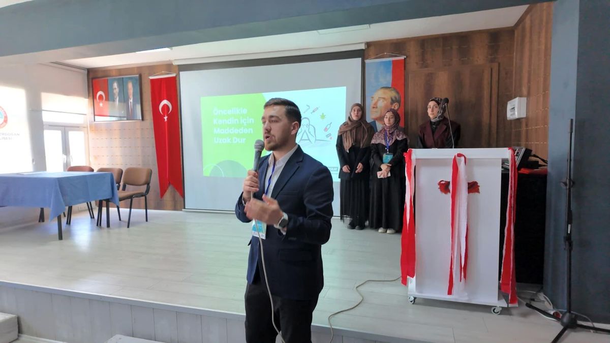 Akran Gücüyle Temiz Gelecek Projesi, Bağımlılıkla Mücadelenin Önemi Vurgulandı