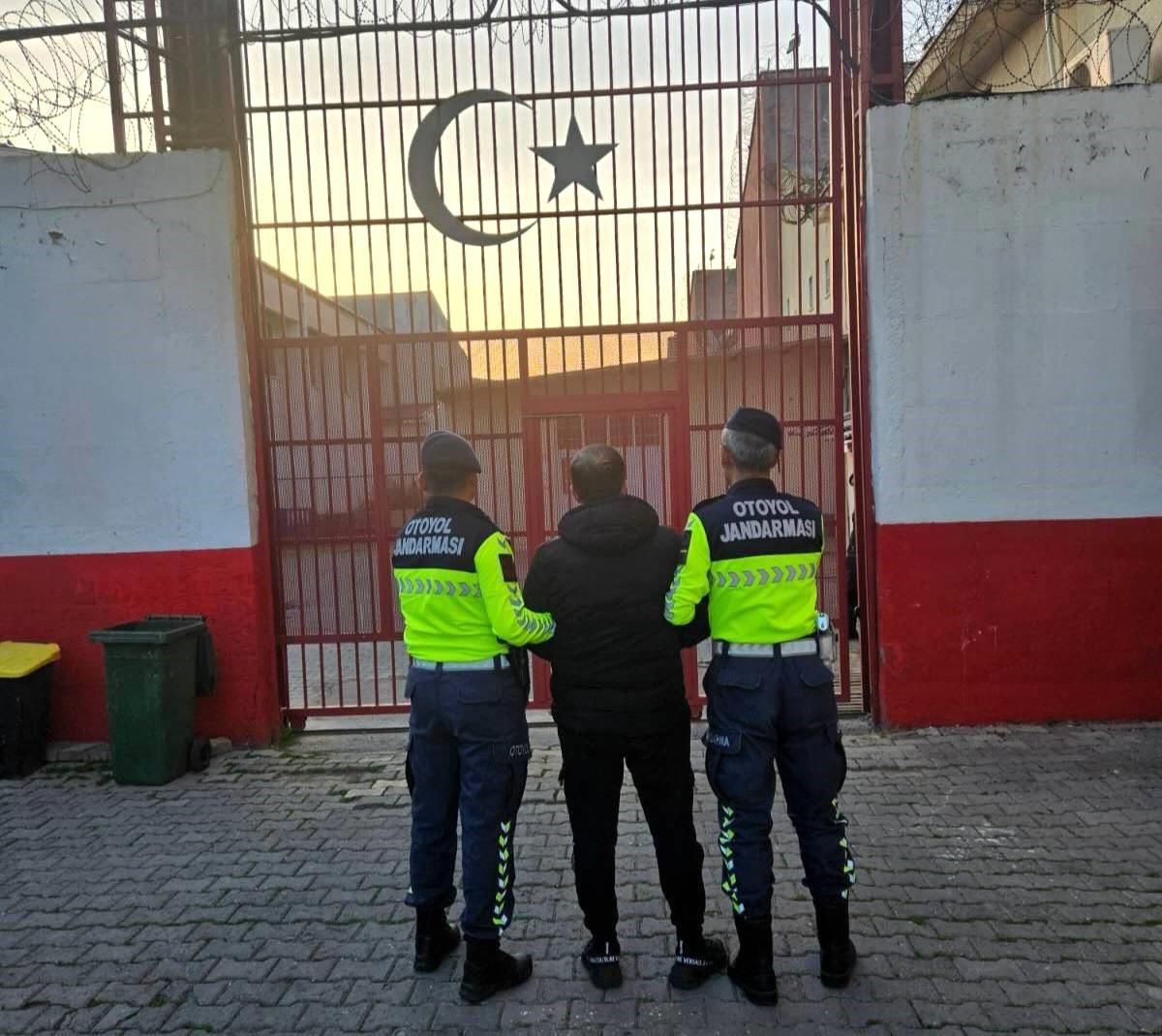 Aydın'da göçmen kaçakçılığı operasyonu: 12 düzensiz göçmen yakalandı