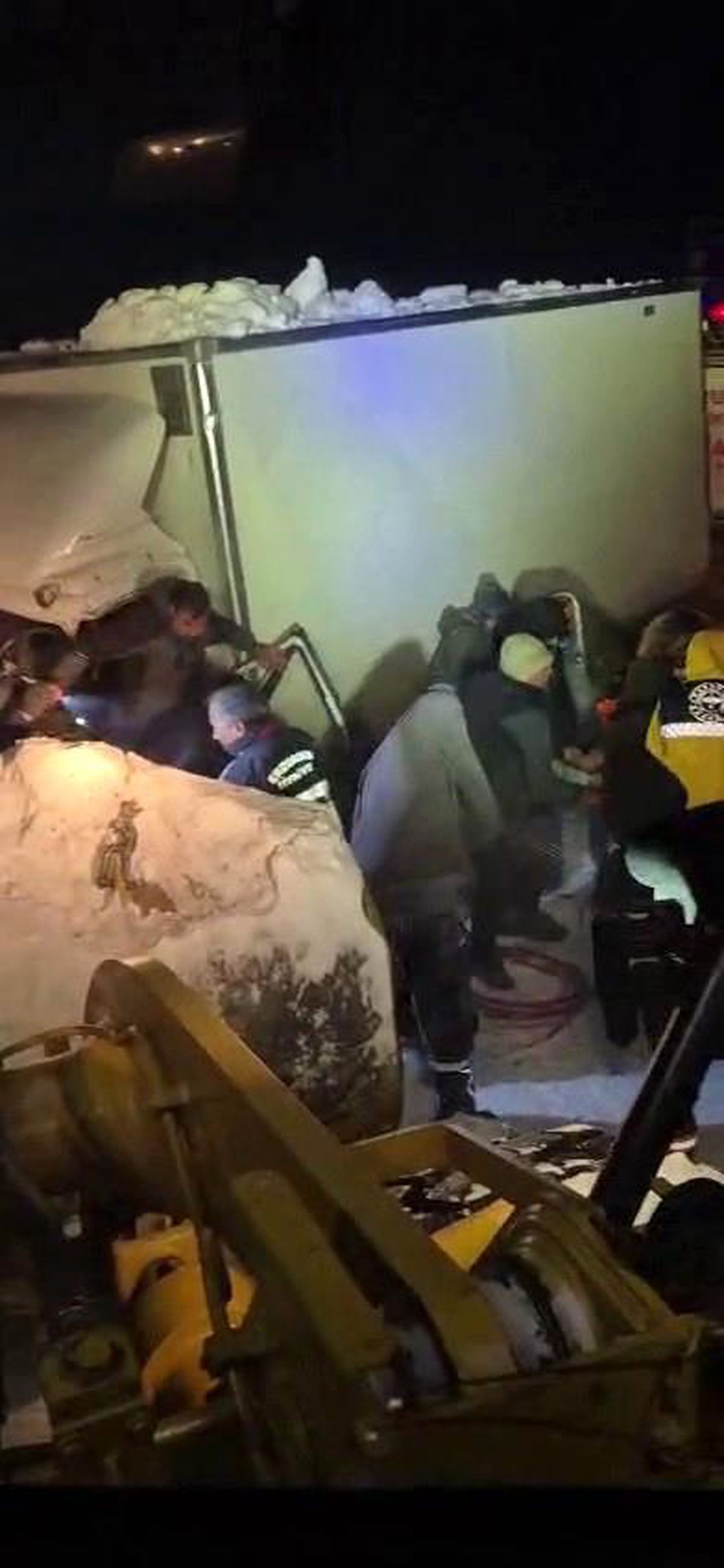 Karayazı'da tipi kazaya neden oldu: 1 ölü