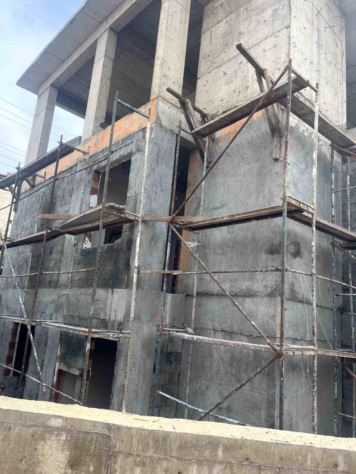 Ormanlı'da inşaattan düşen işçi hayatını kaybetti