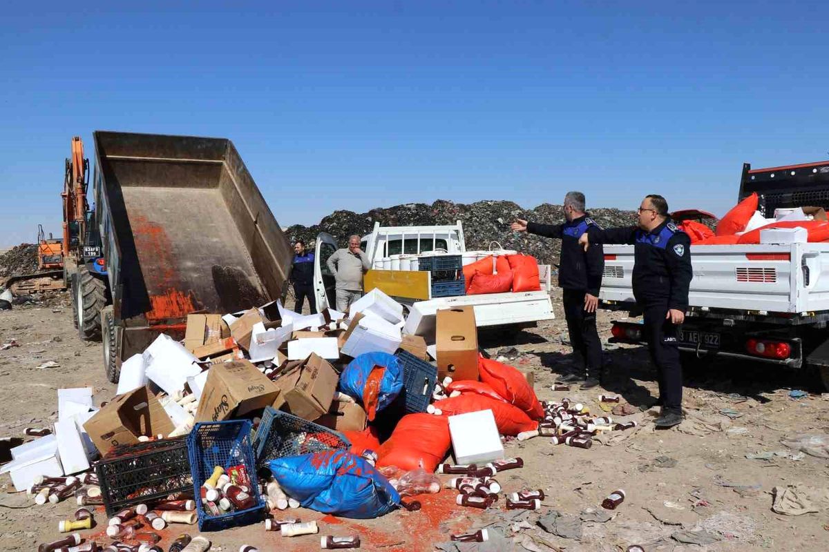 Şanlıurfa'da 5 ton bozuk gıda ele geçirildi