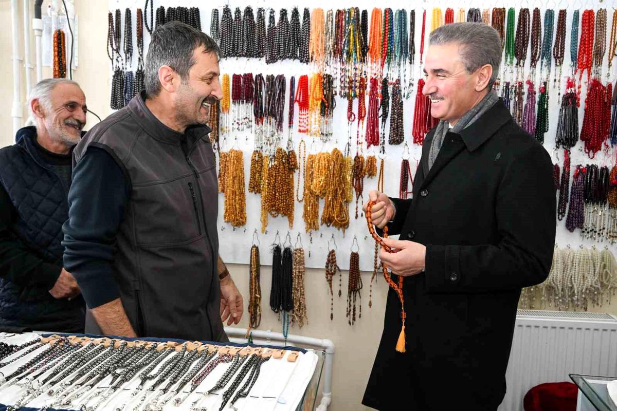 Vali Baruş'tan esnafa Ramazan ziyareti