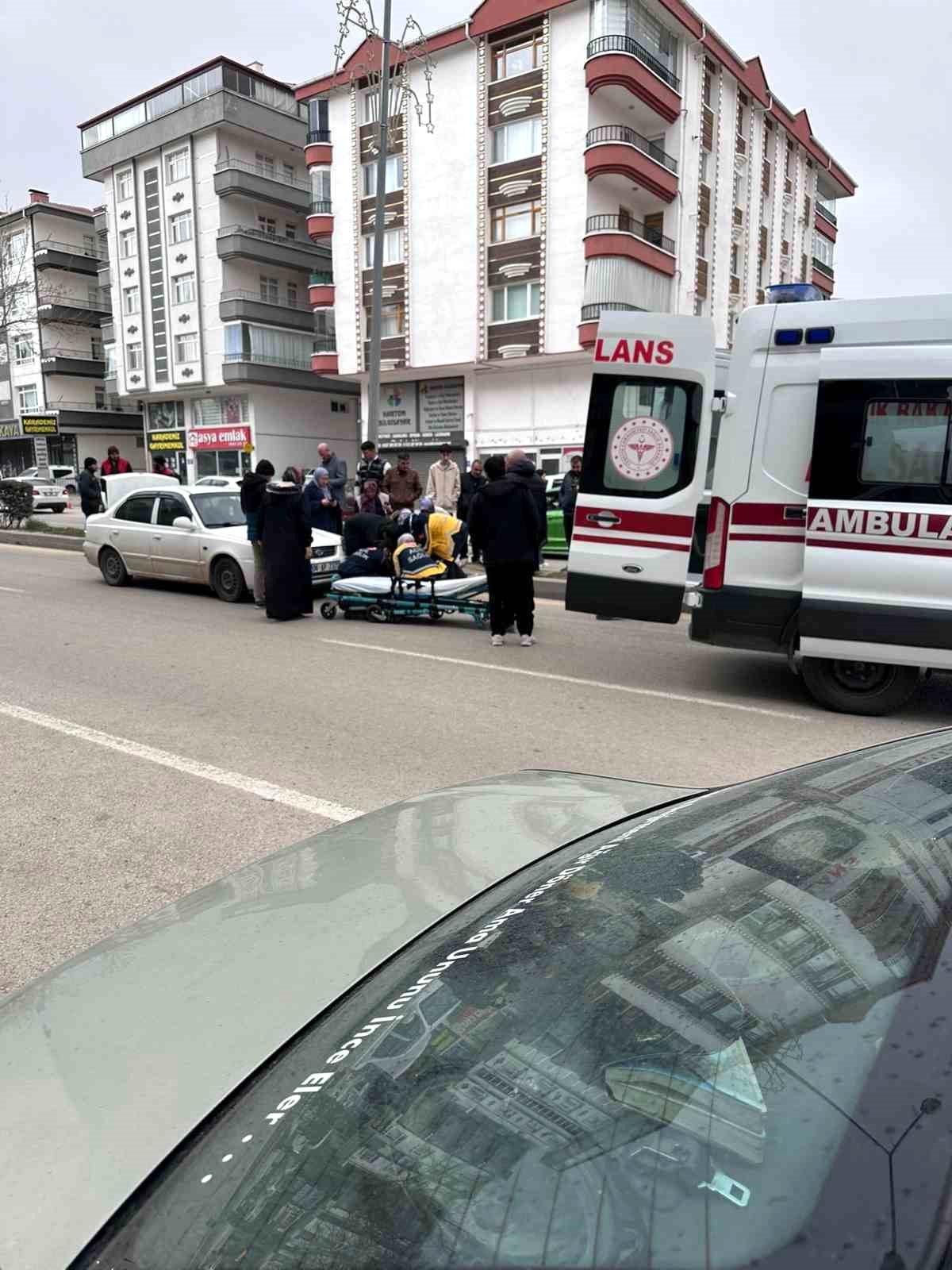 Ankara'da otomobilin çarptığı yaya yaralandı