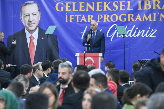 Baba ocağı İbradı'da vefa buluşması: Bakan Ersoy hemşehrileriyle iftar sofrasında bir araya geldi Baba ocağı İbradı'da vefa buluşması: Bakan Ersoy hemşehrileriyle iftar sofrasında bir araya geldi