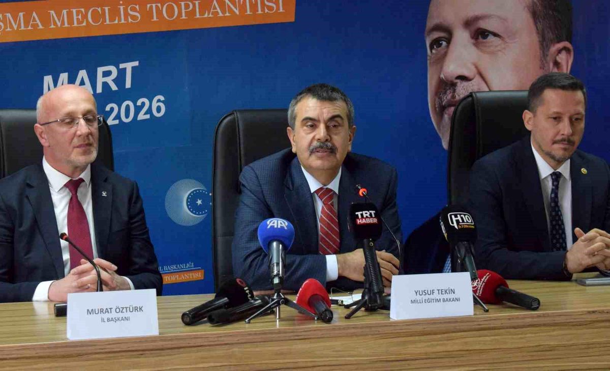 Bakan Tekin: "Fatma öğretmenin adı görev yaptığı okula verildi"