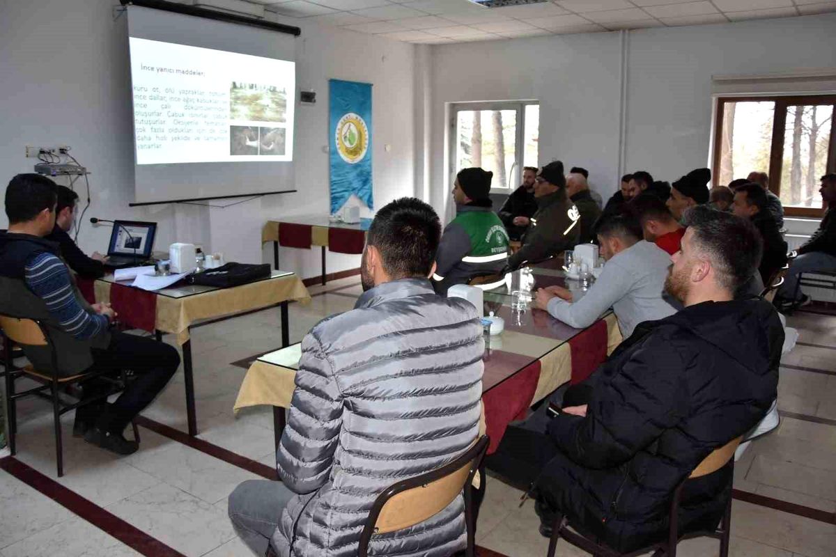 Beyşehir'de orman yangınlarına karşı müdahale eğitimi verildi