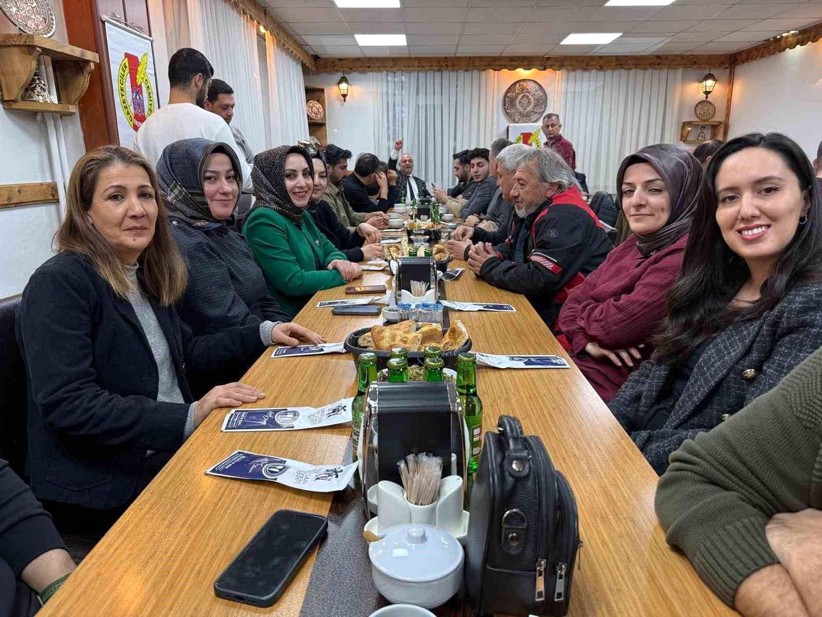 Erzincan'da gazeteciler iftar programında bir araya geldi