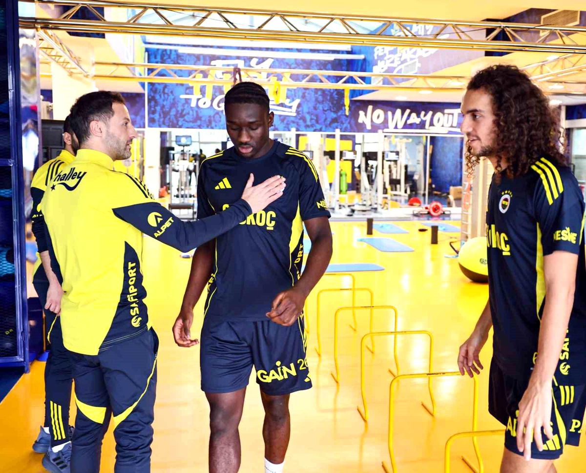 Fenerbahçe, Samsunspor maçı hazırlıklarına başladı