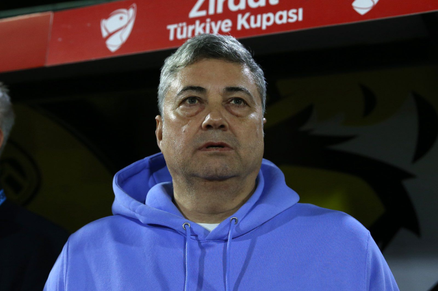 giden gidene bu takima da hoca dayanmiyor 19630777 8560 m