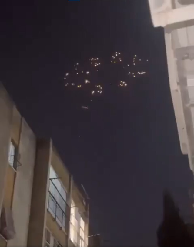 İran'dan İsrail'in başkenti Tel Aviv'e yeni hava saldırısı İran'dan İsrail'in başkenti Tel Aviv'e yeni hava saldırısı