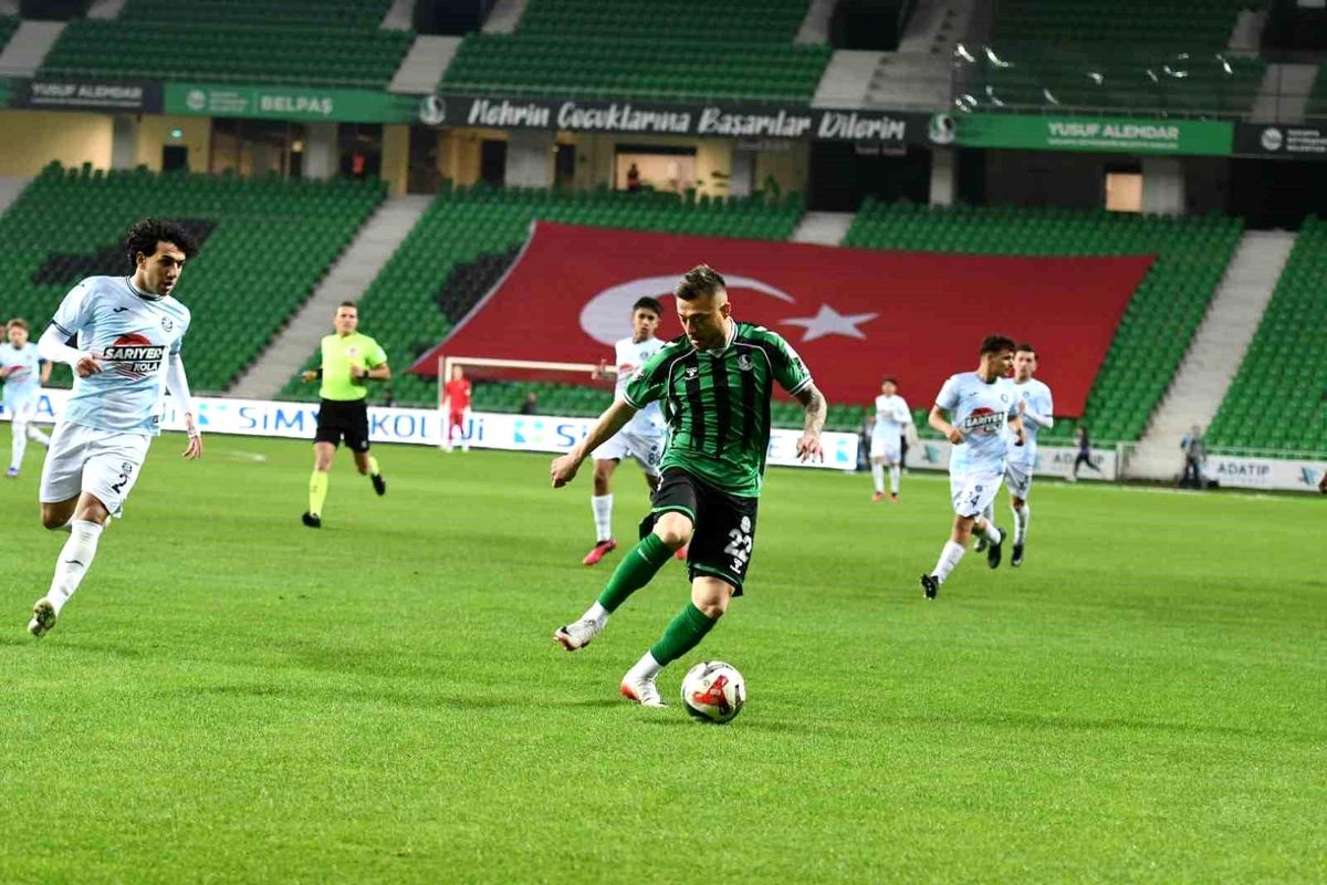 Trendyol 1. Lig: Sakaryaspor: 4 Adana Demirspor: 0