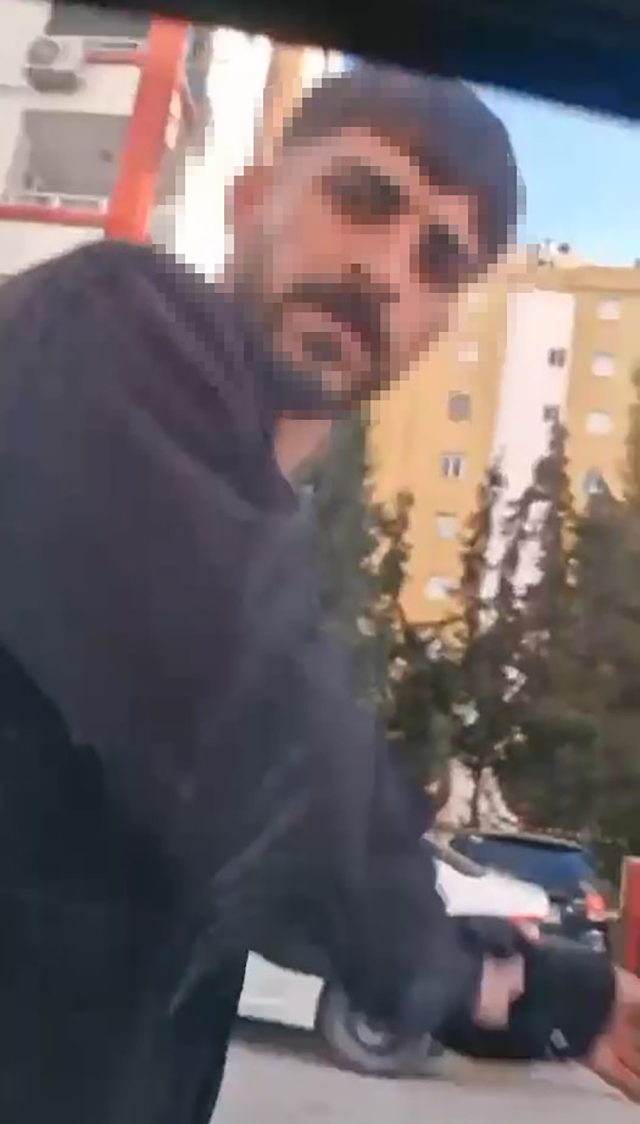adana da trafikte tartistiklari surucunun onunu 19634930 3998 m