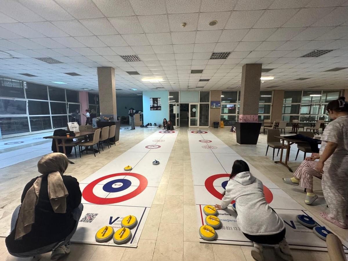 Aydın'da öğrenciler Kadınlar Günü'nü sporla kutladı