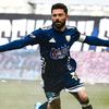 Bu adam gerçekten inanılmaz! 35 yaşında Ronaldo ve Messi gibi oynuyor