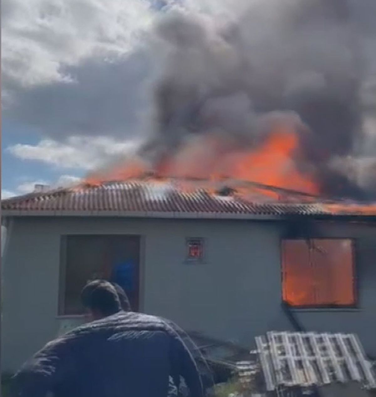 Çatalca'da Tek Katlı Evde Yangın Çıktı