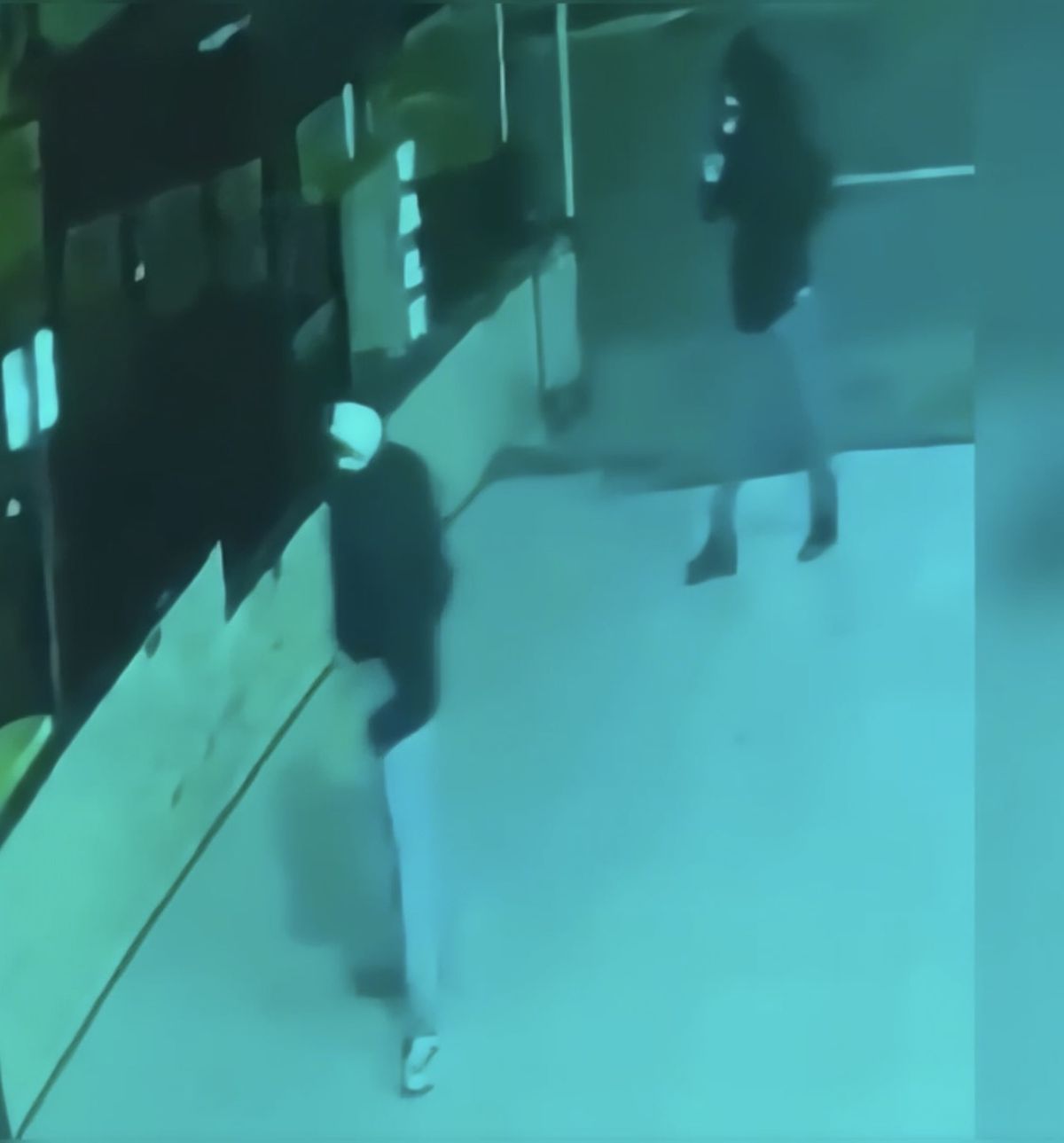 Etiler'de eğlence mekanı kundaklandı, sahibi öldürüldü: 'Biz yakarsak söndüremezler' diyen şüpheliler yaka...