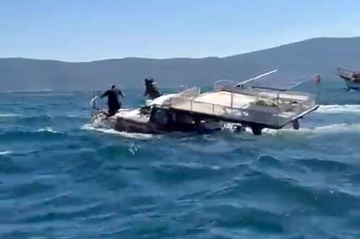 Güllük Körfezi'nde amatör balıkçı teknesi battı
