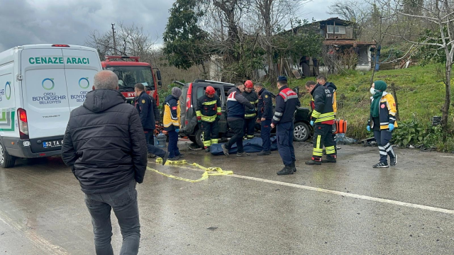 ordu da kamyon ile kamyonet kafa kafaya carpisti 19634503 5474 m
