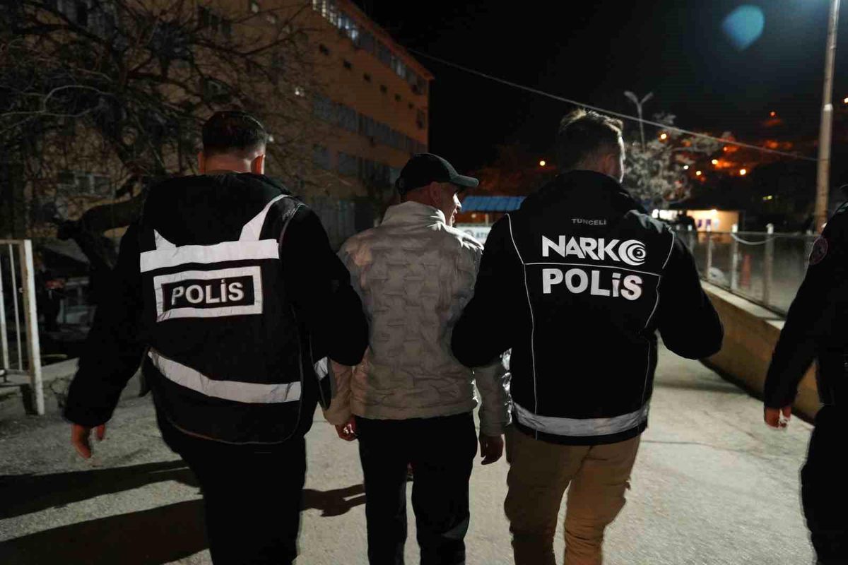 Tunceli'de kumar denetimi: 4 kişiye para cezası