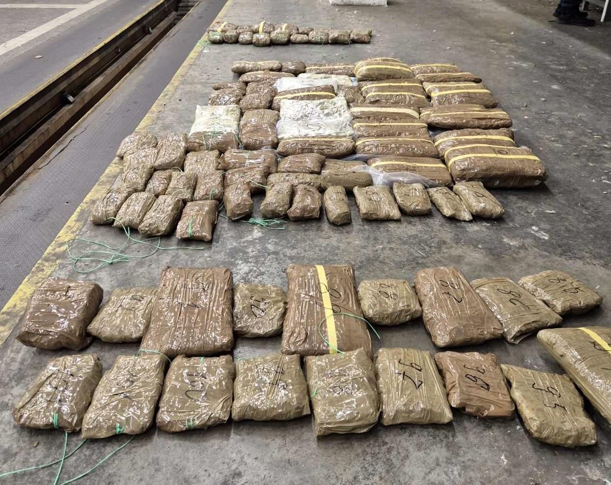 Türkiye'ye sokulmak istenen 45 kilo 760 gram esra sınırda yakalandı