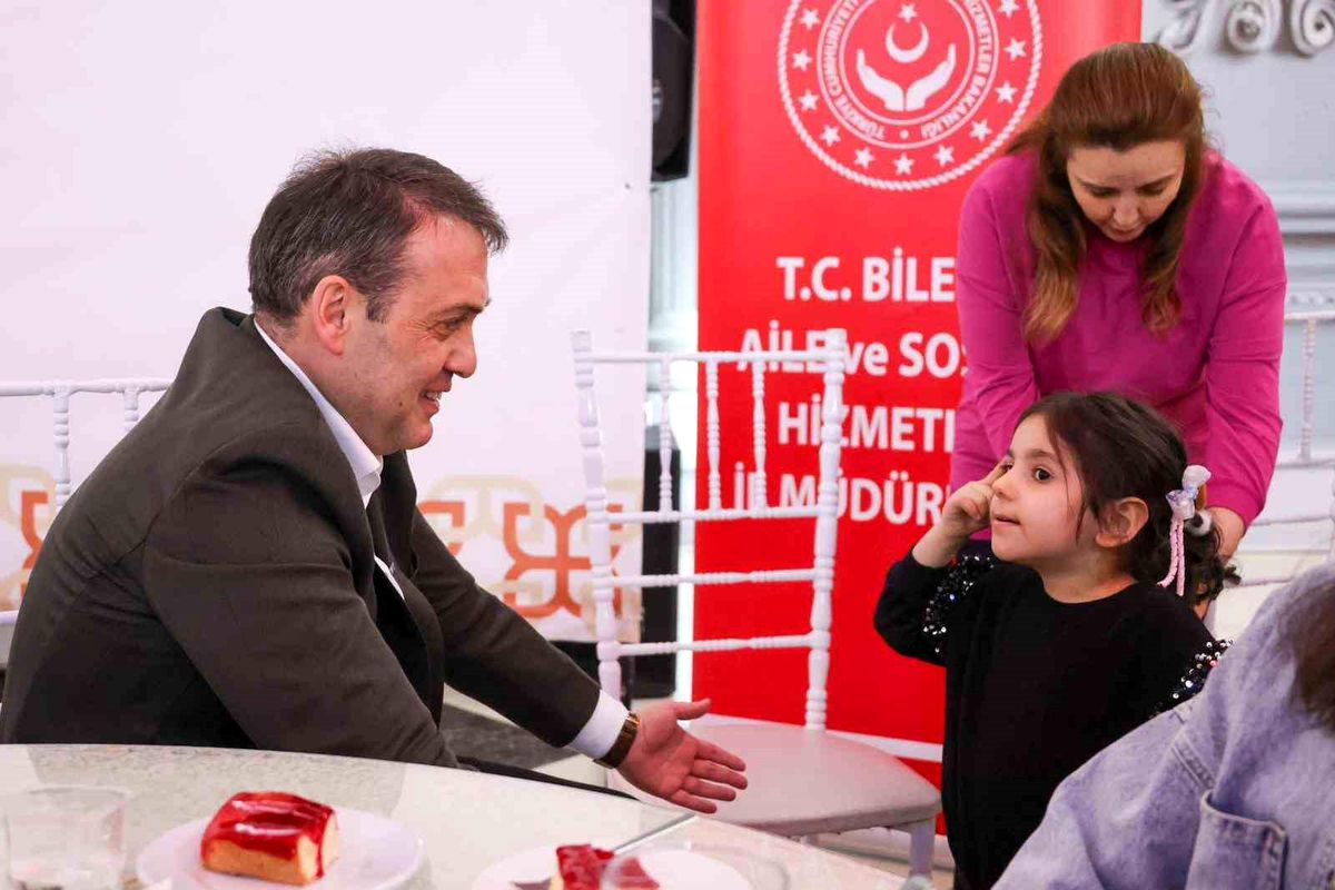 Vali Sözer, çocuk evlerinde kalan çocuklar ile iftar programında buluştu