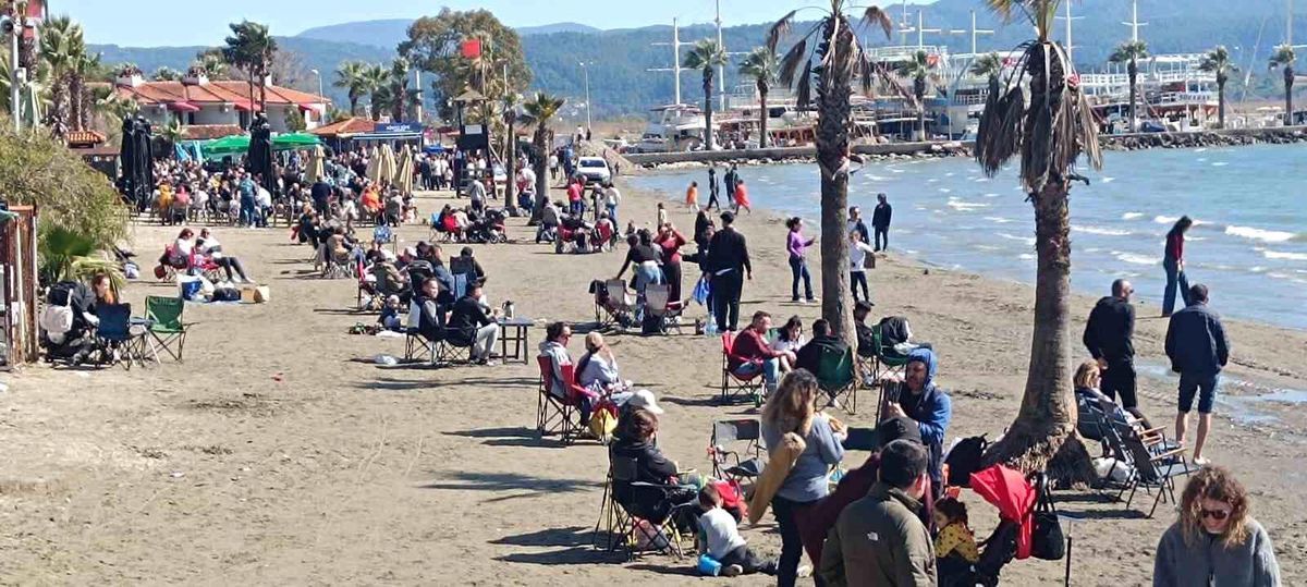 Akyaka'da 8 Mart kutlaması renkli görüntülere sahne oldu