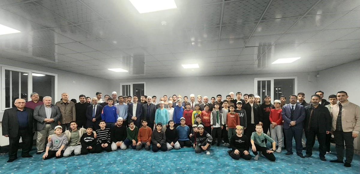 Aydın'da protokol ve öğrenciler 'İyilik Sofrası'nda bir araya geldi