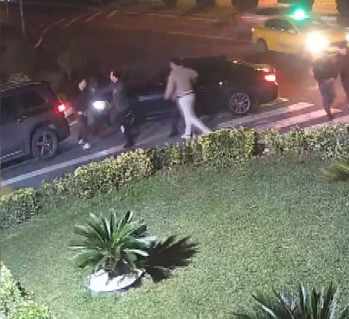 Beylikdüzü'nde trafikte tartıştığı sürücüye silah çekti