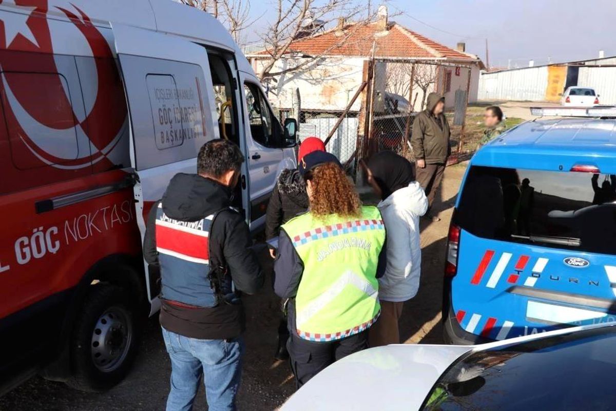 Düzce'de 5 düzensiz göçmen yakalandı