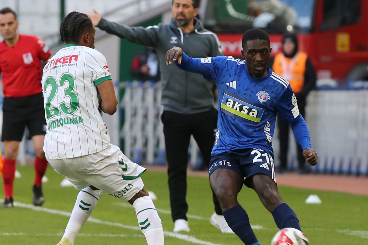 Konya'da bol aksiyonlu maçta kazanan yok