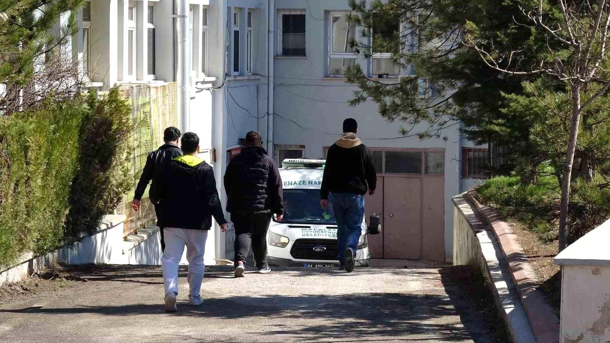 Malatya'da babasını öldüren zanlı yakalandı