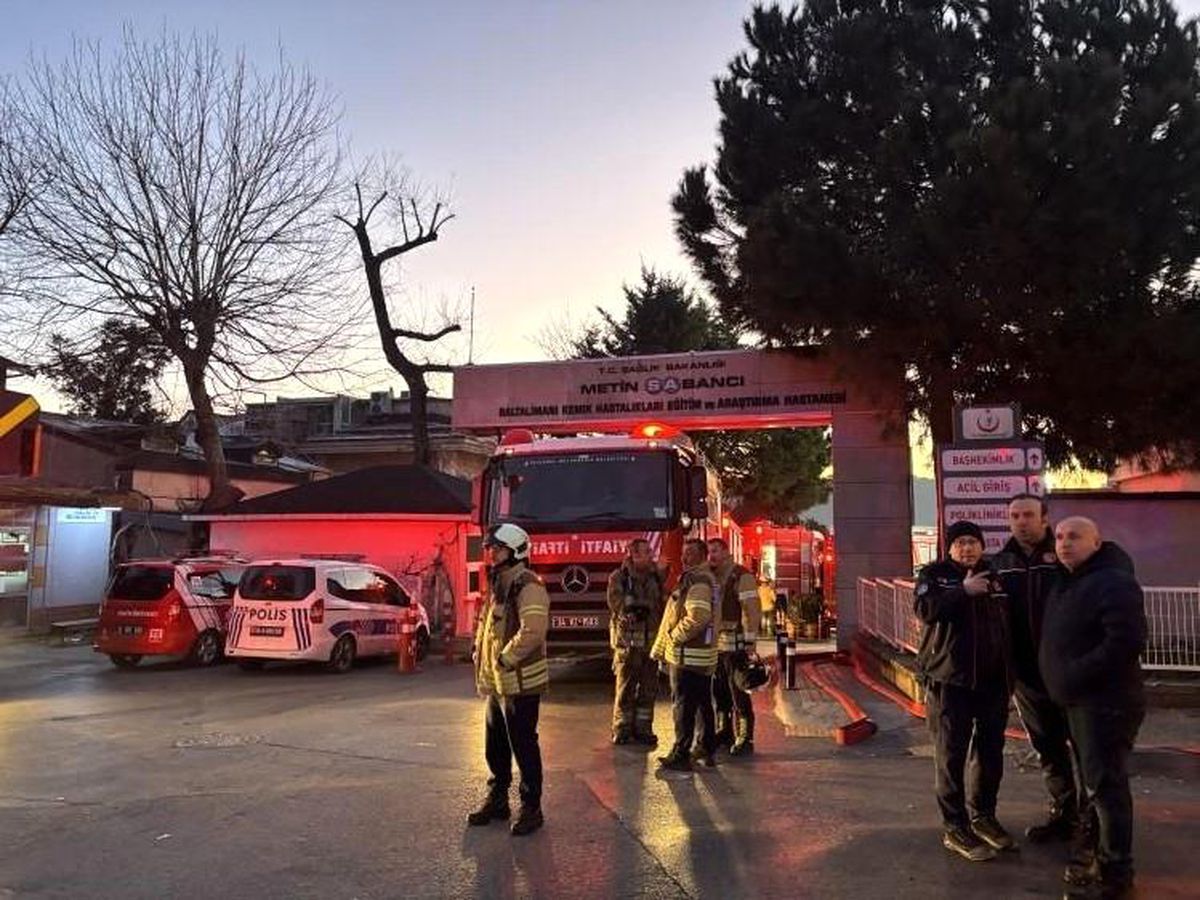 Metin Sabancı Baltalimanı Kemik Hastalıkları Eğitim ve Araştırma Hastanesi'nde yangın: 11 hasta tahliye edildi