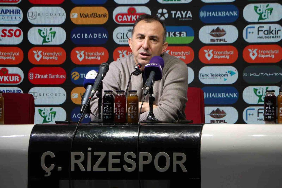 Recep Uçar: "İlk defa 3 maç üst üste gol yemeden galip gelerek taraftarlarımızı mutlu ettik"