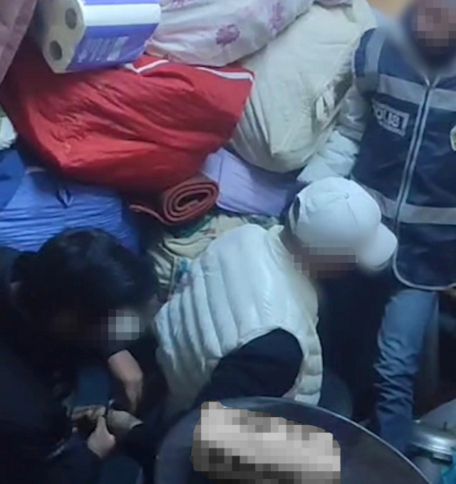 There was a 24-year prison sentence! Caught among the carpets
