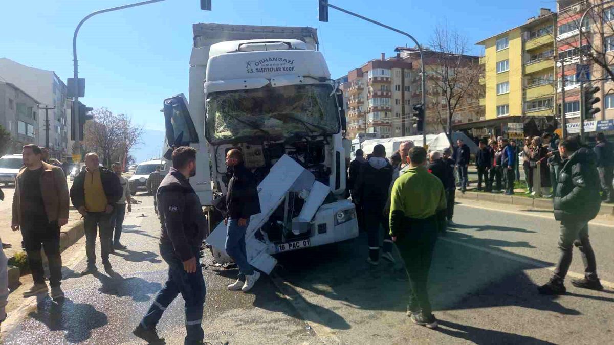 Bursa'da zincirleme kaza: 5 yaralı