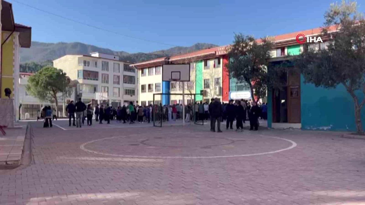 Denizli'de korkutan deprem