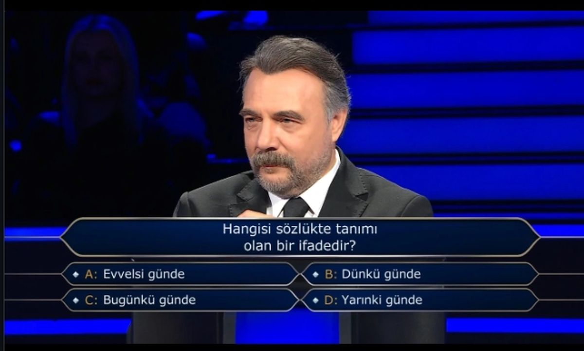 Hangisi sözlükte tanımı olan bir ifadedir? (Evvelsi günde, dünkü günde, bugünkü günde, yarınki günde)?