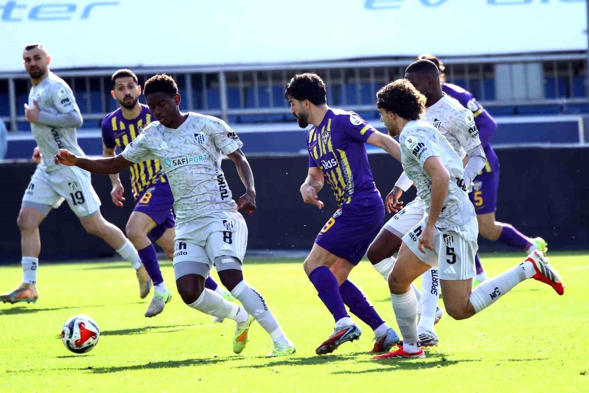 Trendyol Süper Lig: Eyüpspor: 0 Kocaelispor: 1 (Maç devam ediyor)