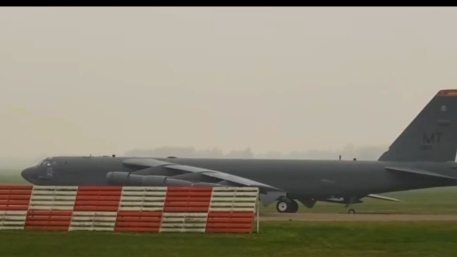 abd ye ait b 52 bombardiman ucaklari ingiltere 19644003 9728 m