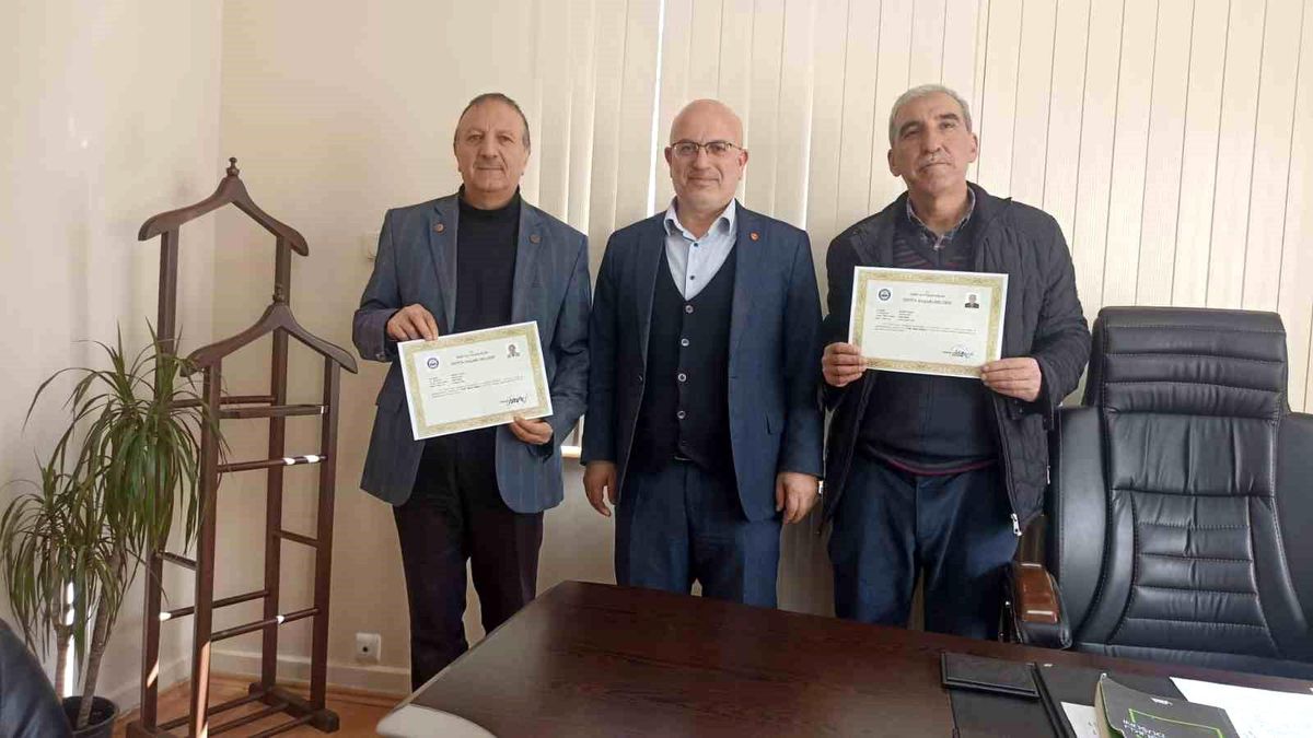 Emet'te imamlara Üstün Başarı Belgesi