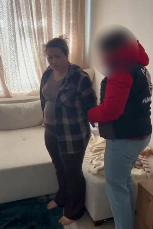 The woman who defrauded citizens with different titles was arrested