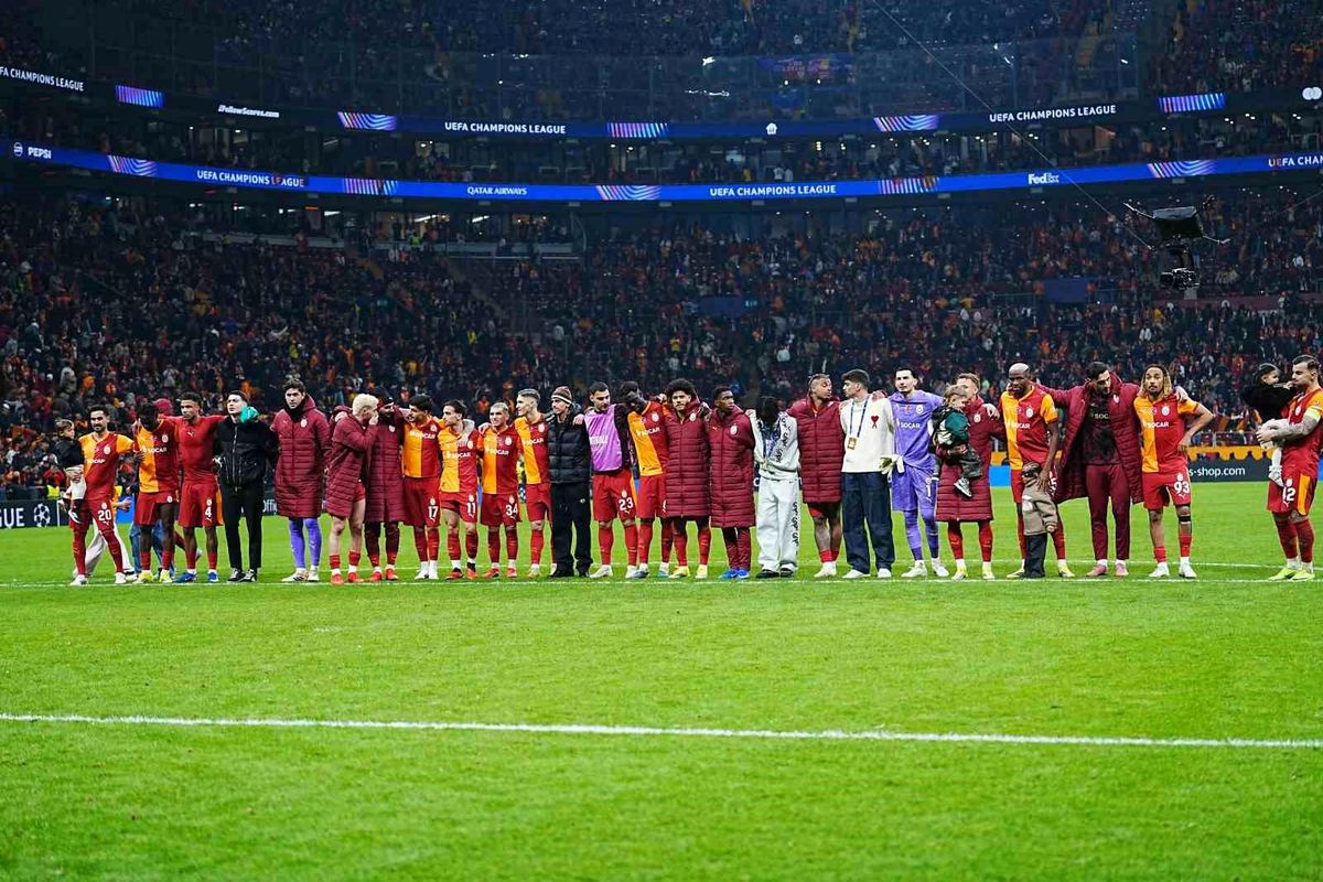 Galatasaray'da Liverpool galibiyeti sevinci