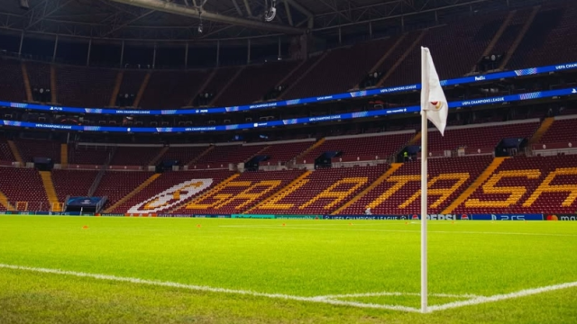 Galatasaray Liverpool maçı seyircisiz mi oynanacak, taraftar olmayacak mı?