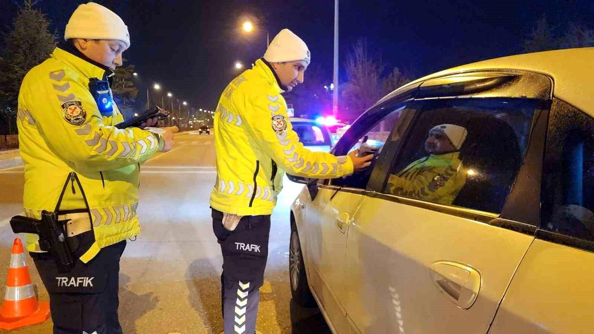 Karaman'da 130 bin adet makaron ele geçirildi: 5 tutuklama