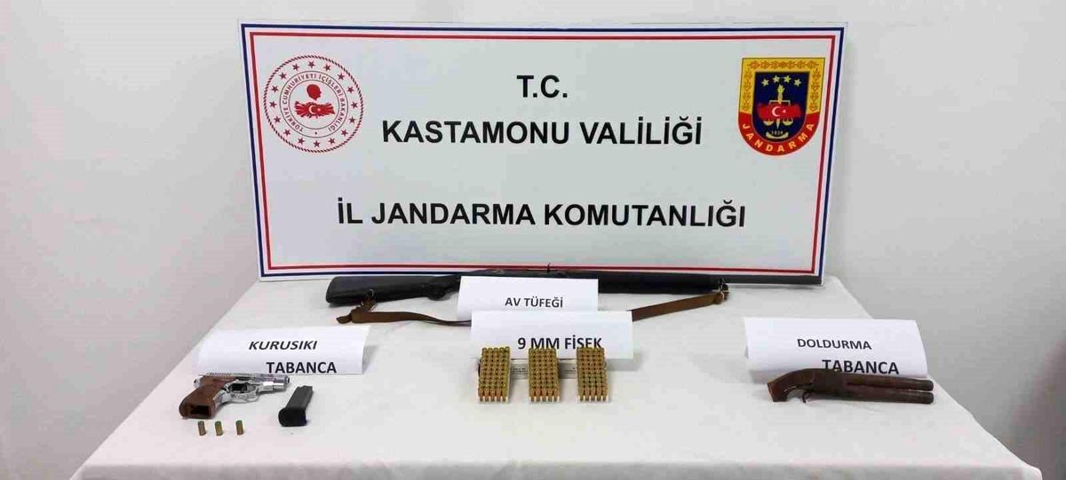 Kastamonu'da 4 adet silah ele geçirildi